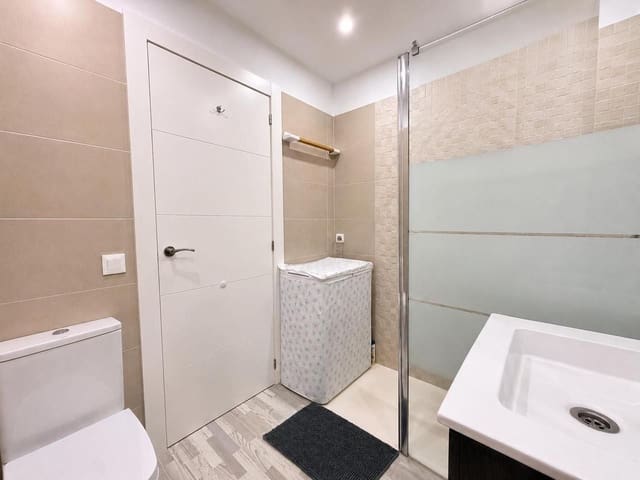 Apartamento de 1 habitación en Los Cristianos, Arona en venta con piscina garaje - 334.900 € (Ref: 10131156)