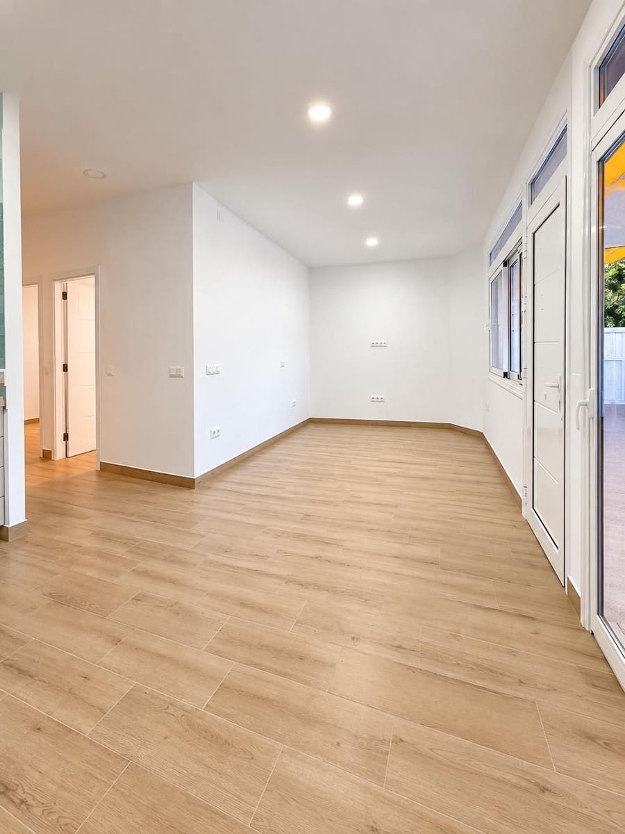 2 slaapkamer Appartement te koop in Guia de Isora met zwembad - € 320.000 (Ref: 10145741)