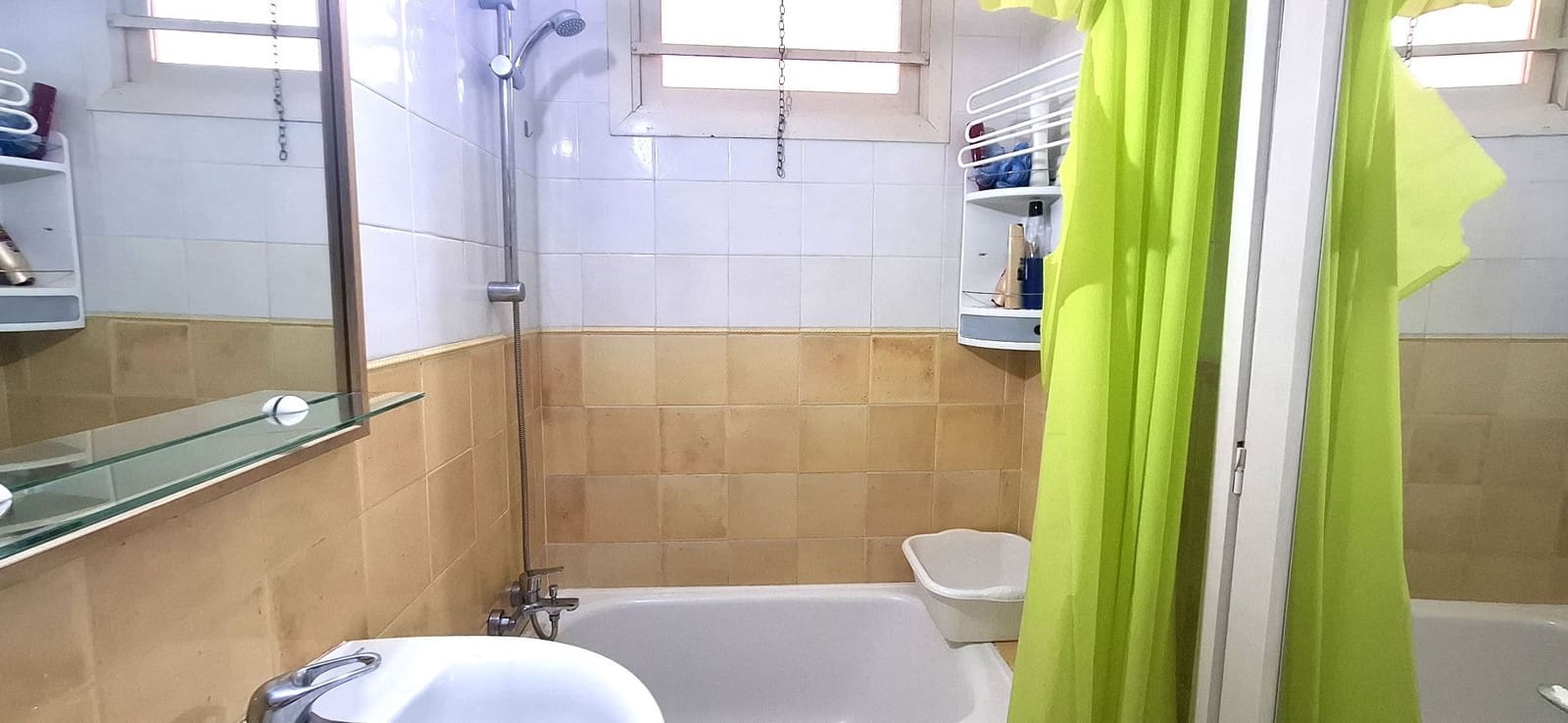 1 soverom Leilighet til salgs i Los Cristianos med svømmebasseng garasje - € 249 000 (Ref: 10166073)