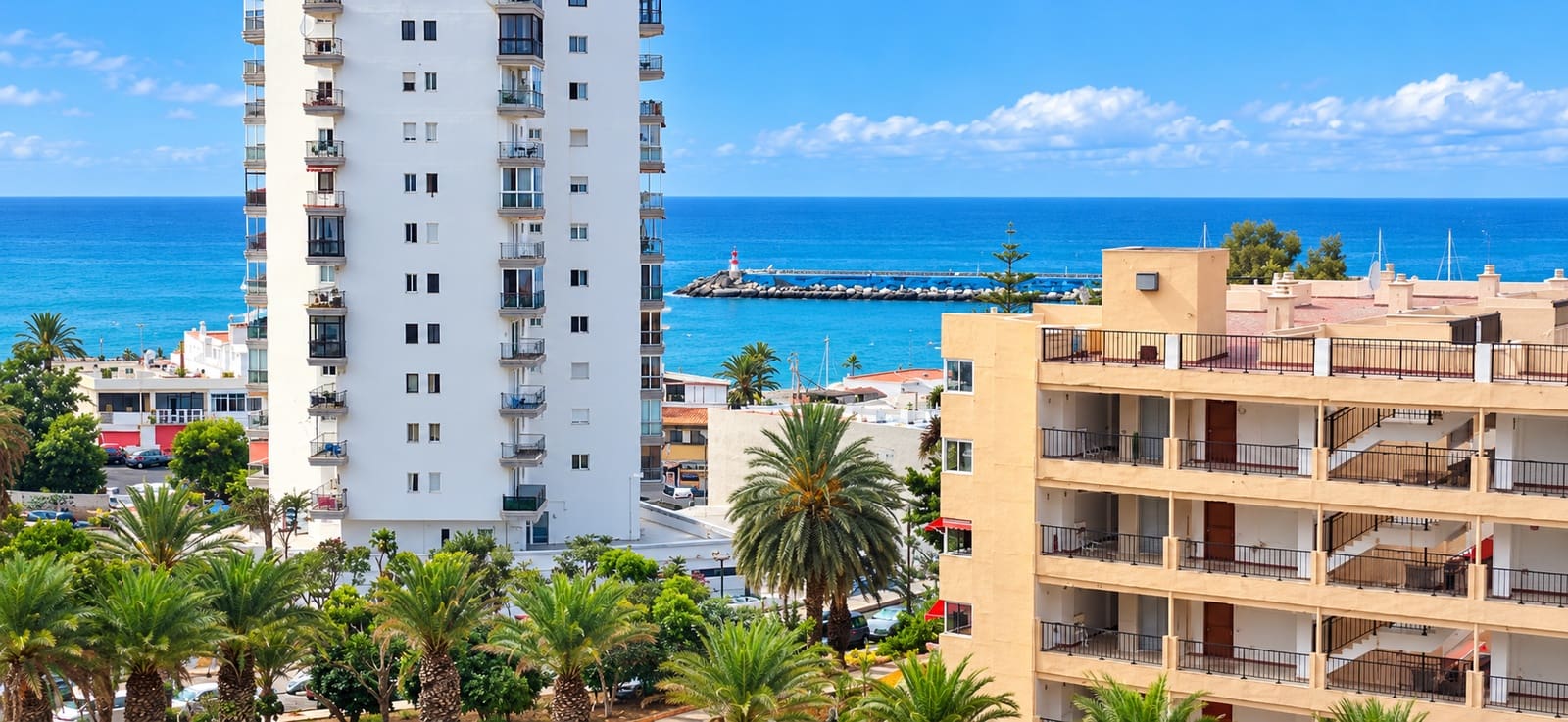 1 soverom Leilighet til salgs i Los Cristianos med svømmebasseng garasje - € 249 000 (Ref: 10166073)