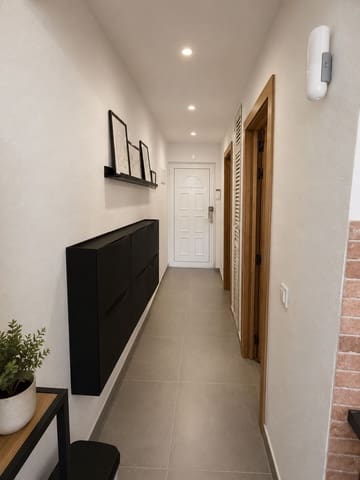 1 soverom Leilighet til salgs i Los Cristianos, Arona med svømmebasseng - € 299 000 (Ref: 10168144)