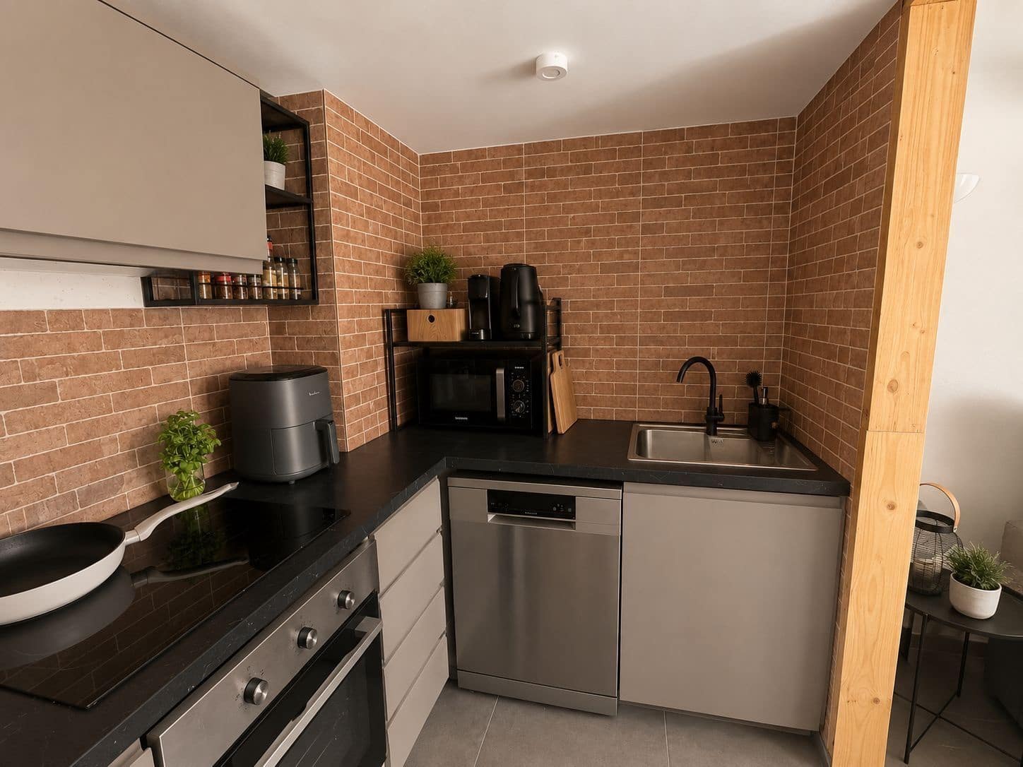 1 soverom Leilighet til salgs i Los Cristianos med svømmebasseng - € 299 000 (Ref: 10168144)