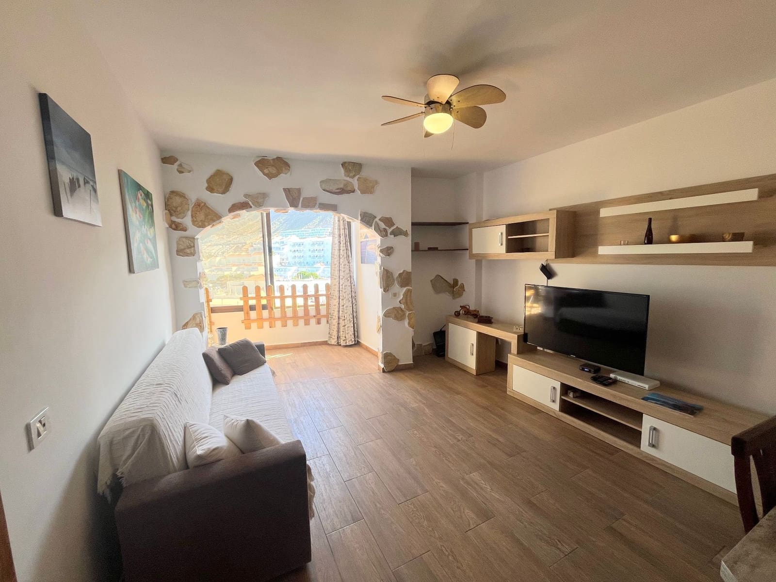 Apartamento de 2 habitaciones en Puerto Santiago en venta con garaje - 249.000 € (Ref: 10179925)