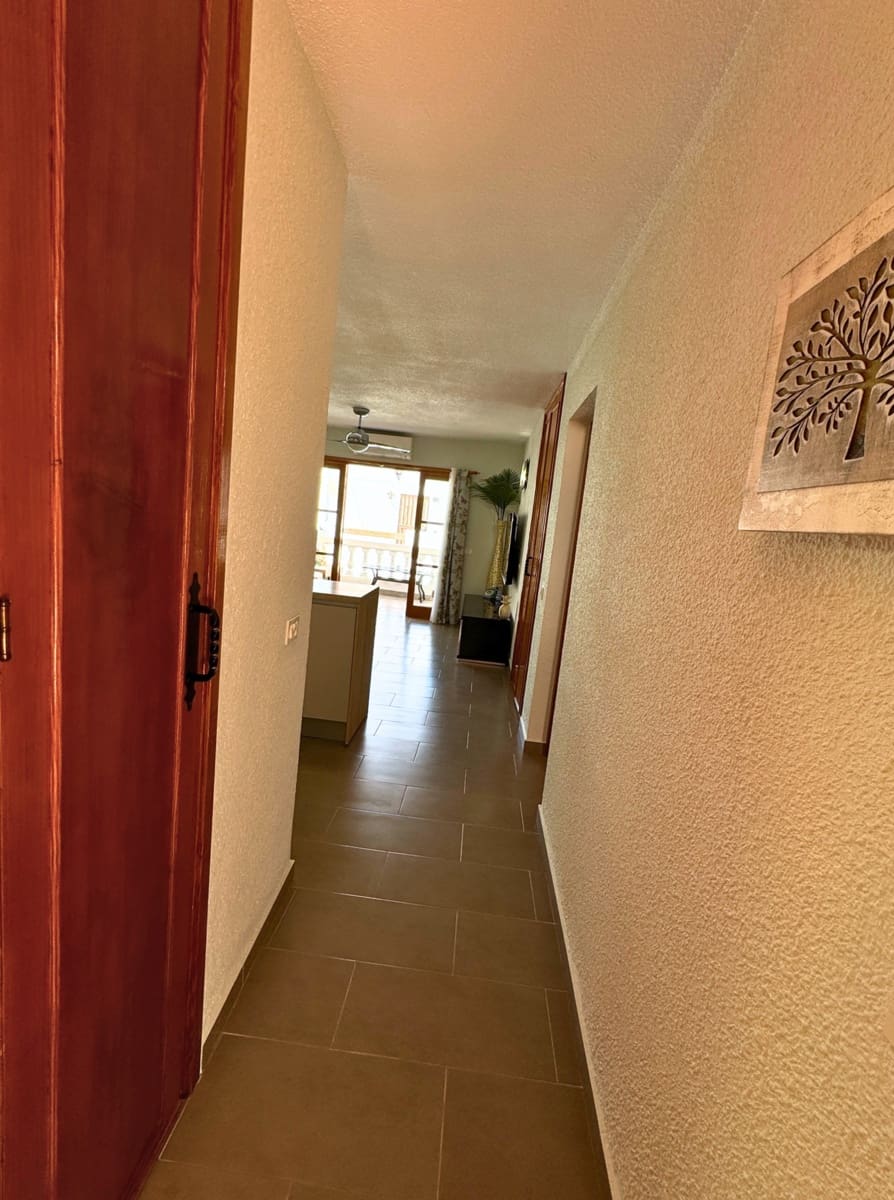1 soveværelse Lejlighed til salg i Los Cristianos med swimmingpool - € 240.000 (Ref: 10186383)