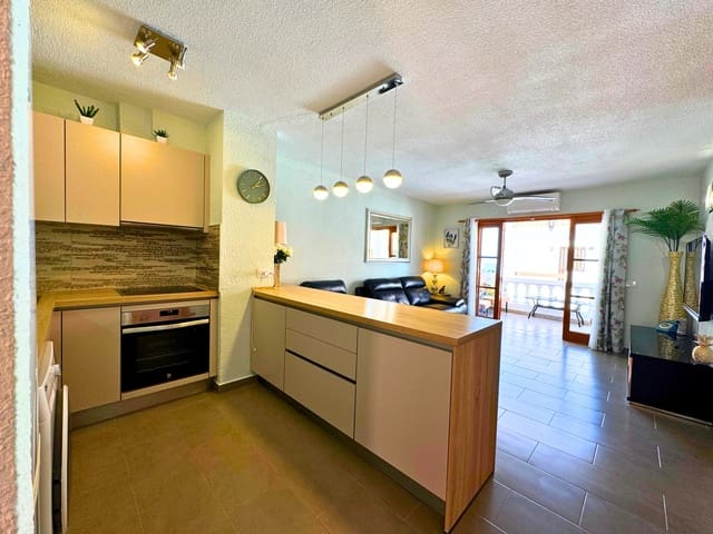 1 soveværelse Lejlighed til salg i Los Cristianos, Arona med swimmingpool - € 240.000 (Ref: 10186383)