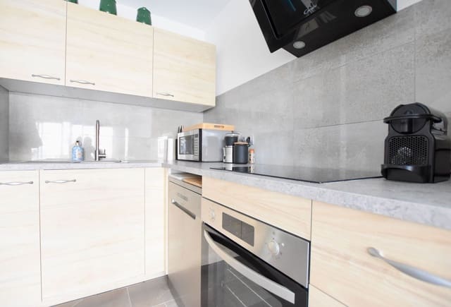 2 soveværelse Penthouse til salg i Costa del Silencio, Arona med swimmingpool garage - € 325.000 (Ref: 8670086)