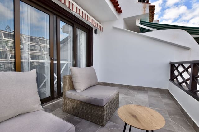 2 soveværelse Penthouse til salg i Costa del Silencio, Arona med swimmingpool garage - € 325.000 (Ref: 8670086)