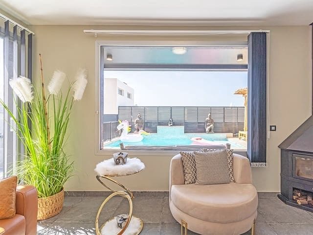 3 slaapkamer Villa te koop in Chayofa met garage - € 819.000 (Ref: 8670092)