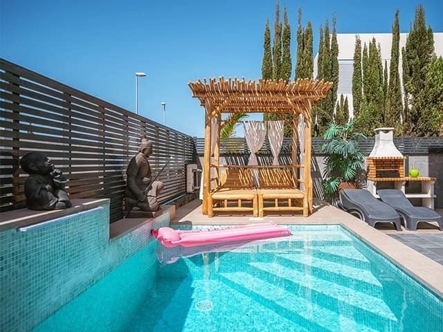 3 slaapkamer Villa te koop in Chayofa met garage - € 819.000 (Ref: 8670092)