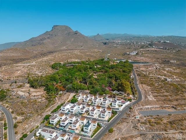 3 slaapkamer Villa te koop in Chayofa met garage - € 819.000 (Ref: 8670092)