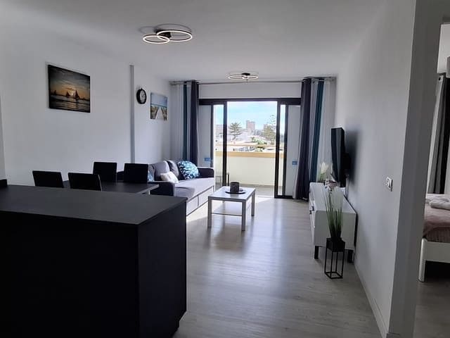 1 bedroom Apartment for sale in Playa de las Americas with garage - € 360,000 (Ref: 8670098)