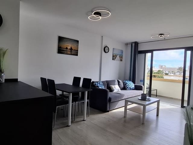 1 bedroom Apartment for sale in Playa de las Americas with garage - € 360,000 (Ref: 8670098)