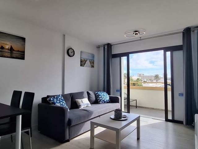 1 bedroom Apartment for sale in Playa de las Americas with garage - € 360,000 (Ref: 8670098)