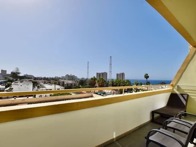 1 bedroom Apartment for sale in Playa de las Americas with garage - € 360,000 (Ref: 8670098)