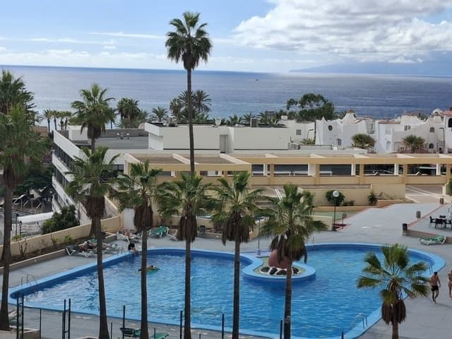 1 bedroom Apartment for sale in Playa de las Americas with garage - € 360,000 (Ref: 8670098)