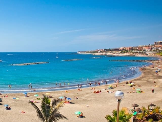 1 bedroom Apartment for sale in Playa de las Americas with garage - € 360,000 (Ref: 8670098)