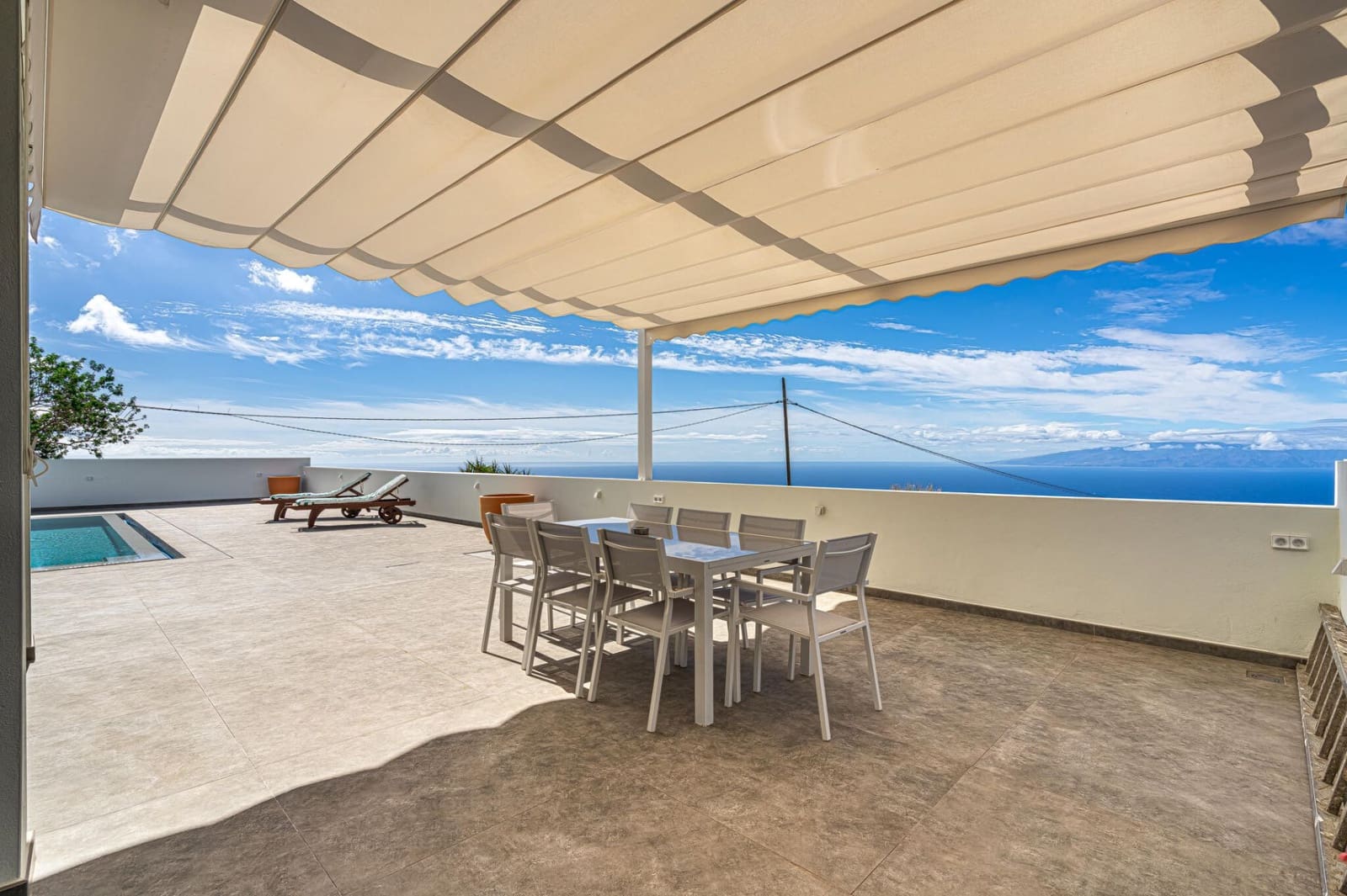 3 Zimmer Villa zu verkaufen in Tejina de Guia de Isora mit Pool Garage - 897.000 € (Ref: 8670109)