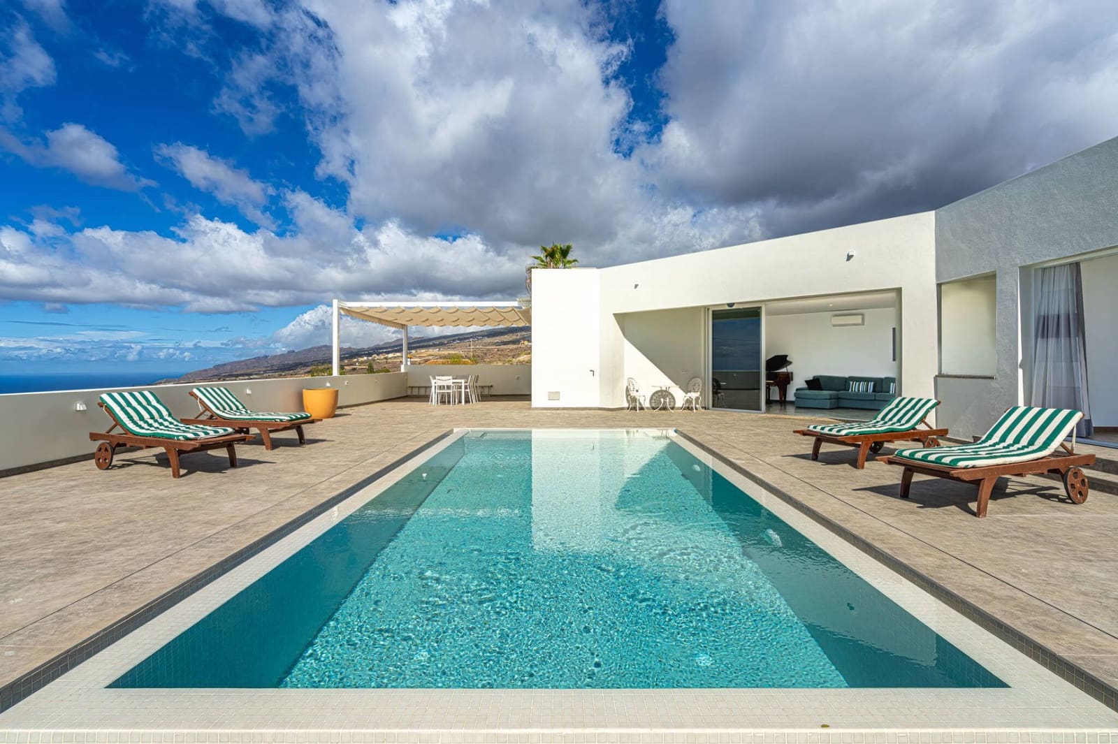 3 Zimmer Villa zu verkaufen in Tejina de Guia de Isora mit Pool Garage - 897.000 € (Ref: 8670109)