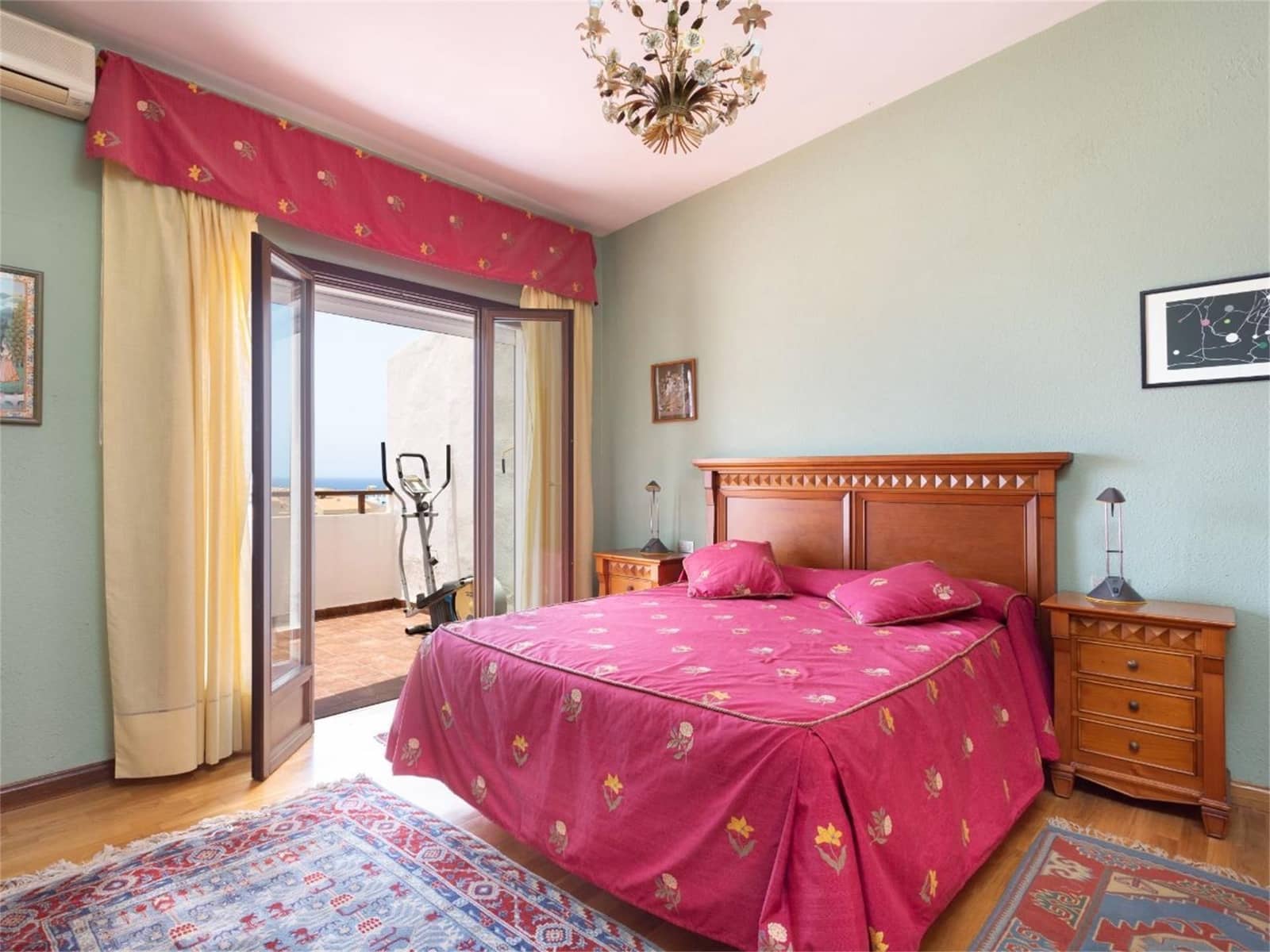 4 soverom Penthouse til salgs i Playa de las Americas med svømmebasseng garasje - € 645 000 (Ref: 8670110)