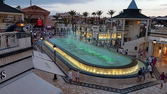 4 soverom Penthouse til salgs i Playa de las Americas med svømmebasseng garasje - € 645 000 (Ref: 8670110)