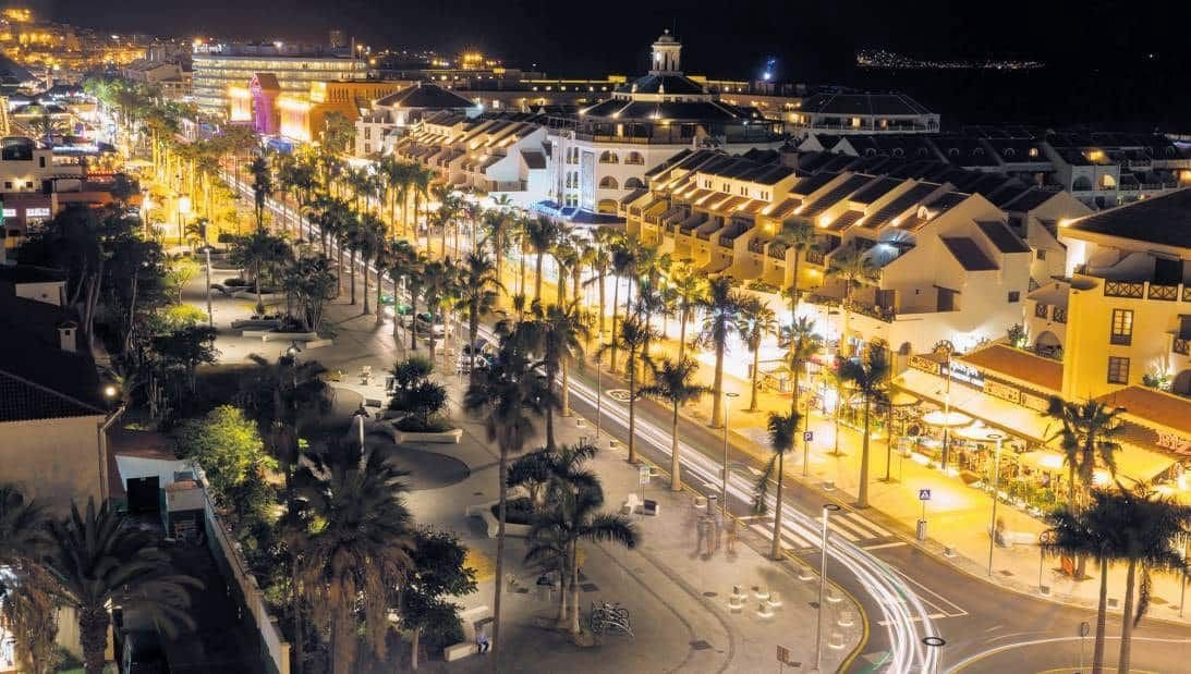 4 soverom Penthouse til salgs i Playa de las Americas med svømmebasseng garasje - € 645 000 (Ref: 8670110)