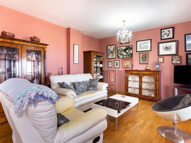 Ático de 4 habitaciones en Playa de las Americas, Arona en venta con piscina garaje - 645.000 € (Ref: 8670110)