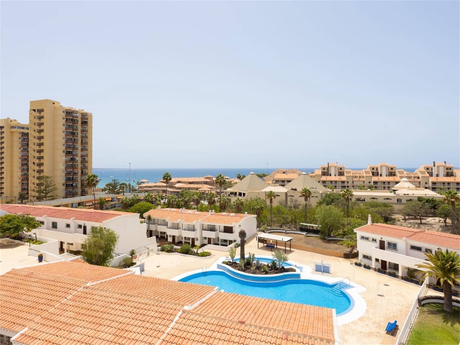 4 soverom Penthouse til salgs i Playa de las Americas med svømmebasseng garasje - € 645 000 (Ref: 8670110)