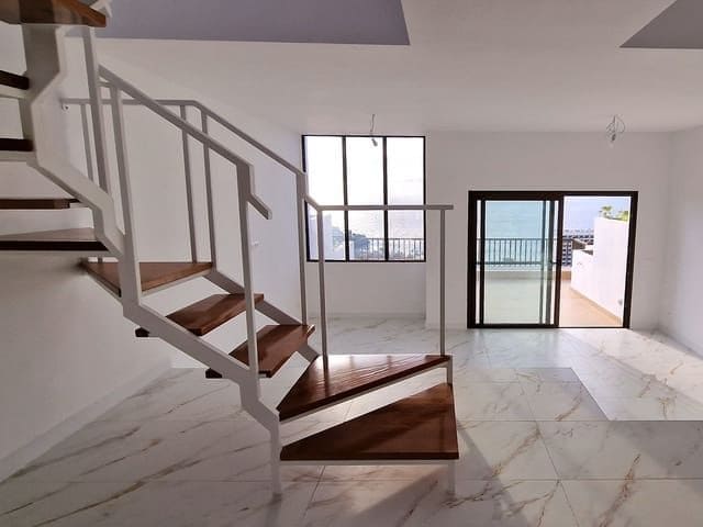 2 chambre Penthouse à vendre à Los Gigantes, Santiago del Teide avec garage - 530 000 € (Ref: 8670112)