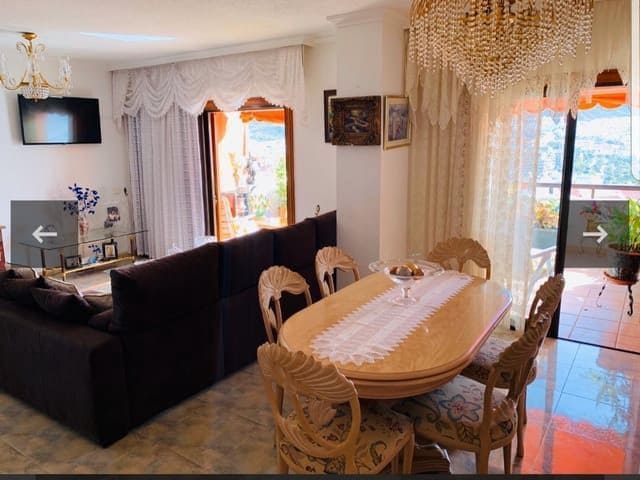 3 bedroom Apartment for sale in Los Cristianos, Arona with garage - € 585,000 (Ref: 8670132)