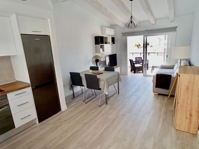 1 soveværelse Lejlighed til salg i Playa de las Americas, Arona - € 450.000 (Ref: 8670135)