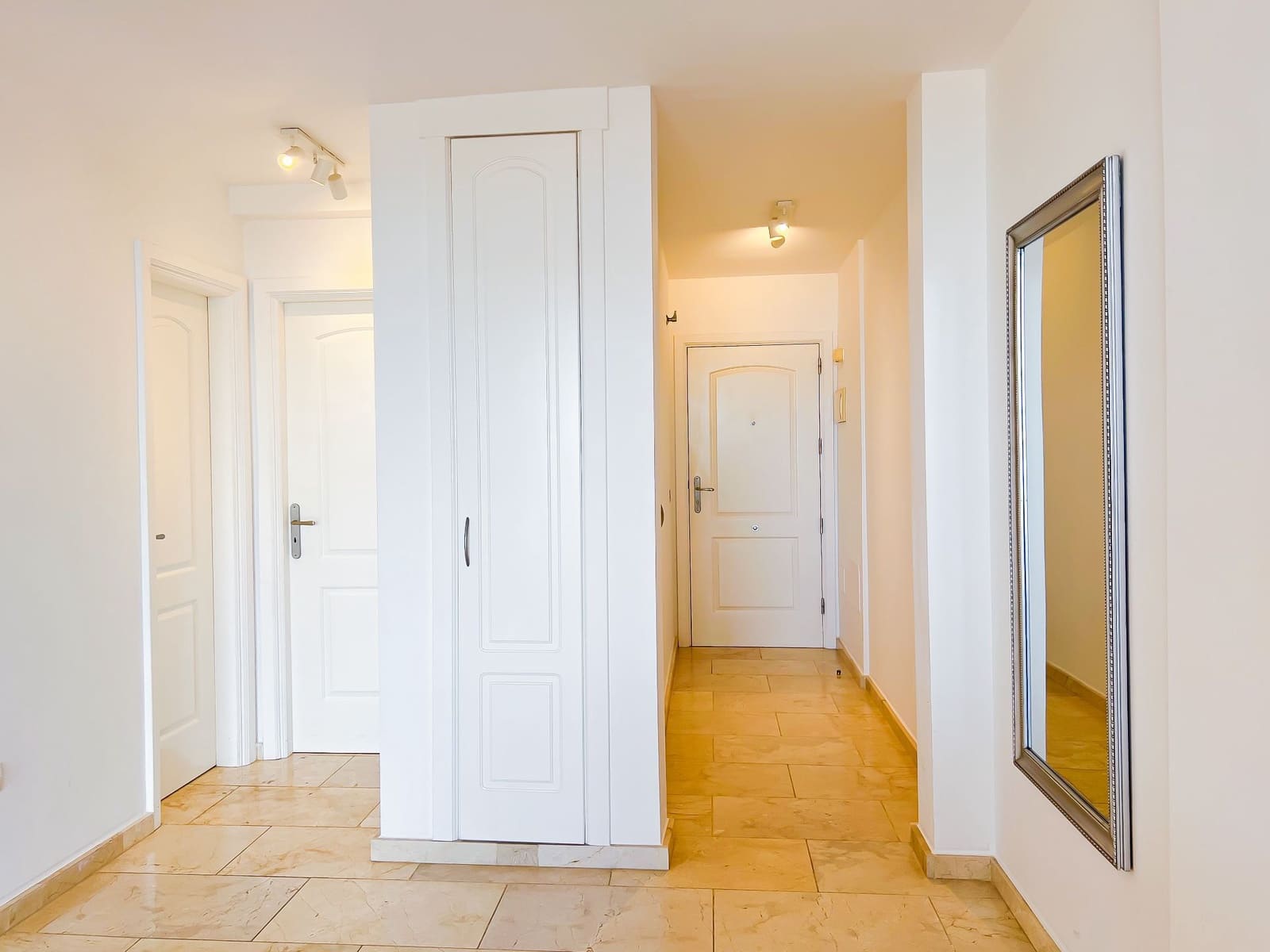 1 soverom Leilighet til salgs i Palm-Mar med svømmebasseng - € 249 000 (Ref: 8684530)