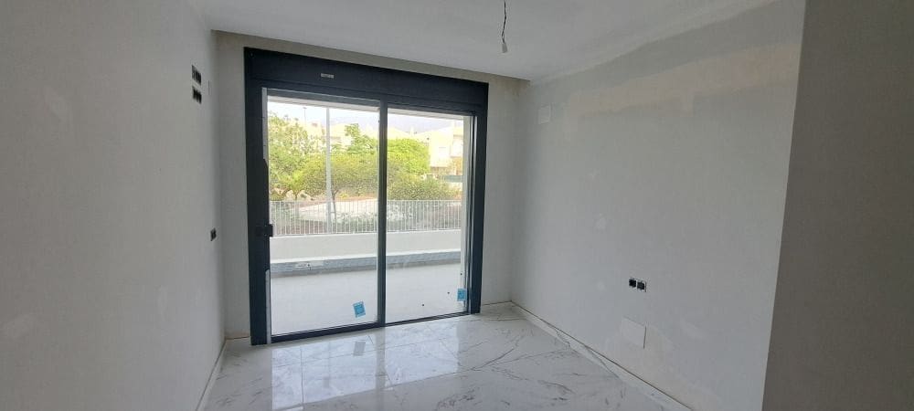 2 bedroom Apartment for sale in El Madronal with pool garage - € 590,000 (Ref: 8690918)