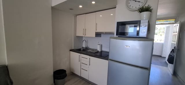 Appartamento in vendita in Playa de las Américas, Adeje con piscina garage - 260.000 € (Rif: 8777756)