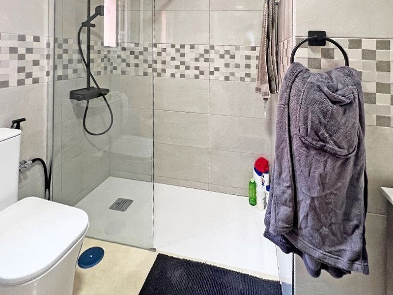 Apartamento de 2 habitaciones en Chayofa en venta con piscina garaje - 395.000 € (Ref: 8792259)