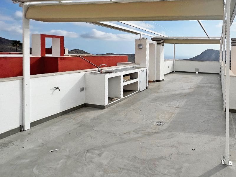 Apartamento de 2 habitaciones en Chayofa en venta con piscina garaje - 395.000 € (Ref: 8792259)