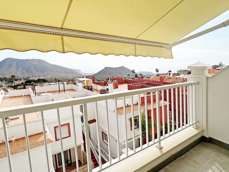 Apartamento de 2 habitaciones en Chayofa en venta con piscina garaje - 395.000 € (Ref: 8792259)