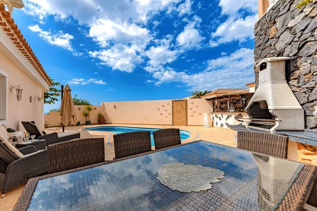 3 camera da letto Villa in vendita in Costa Adeje, Adeje con piscina - 800.000 € (Rif: 8792261)