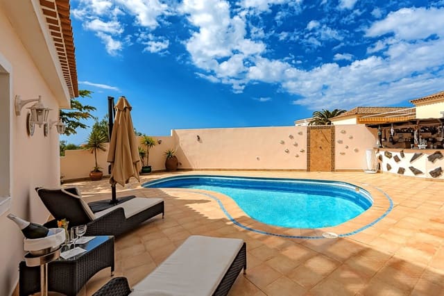 3 camera da letto Villa in vendita in Costa Adeje, Adeje con piscina - 800.000 € (Rif: 8792261)