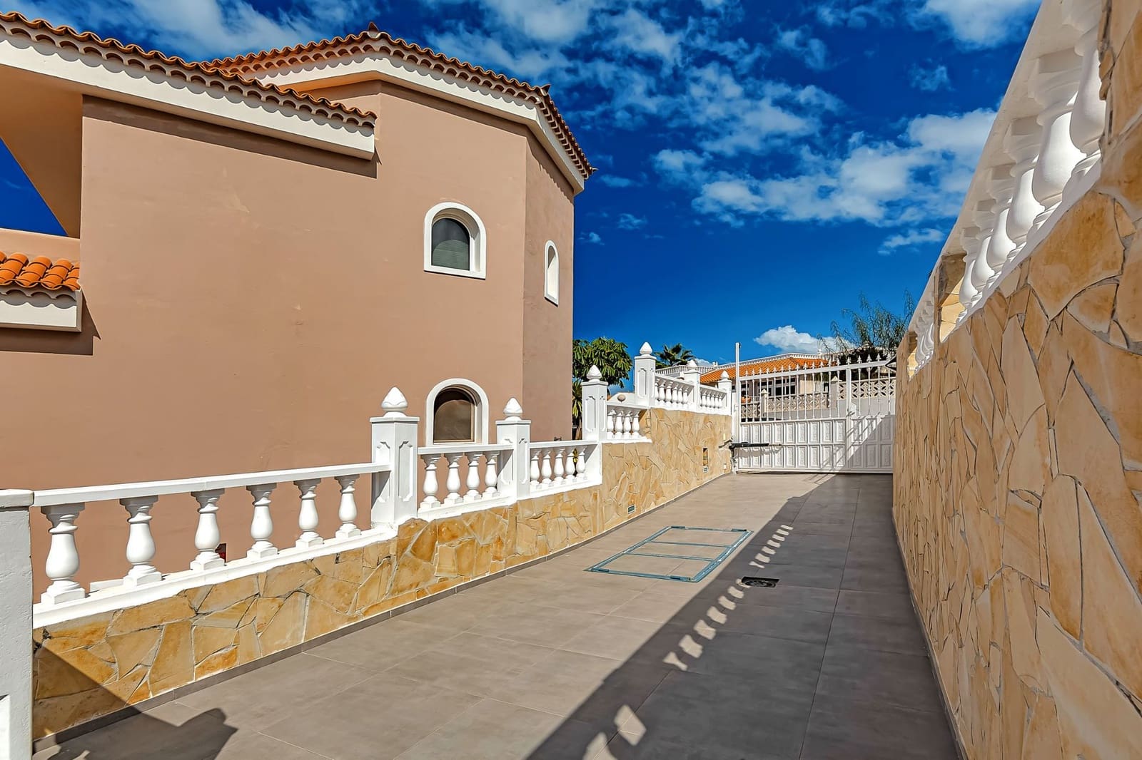 3 camera da letto Villa in vendita in Costa Adeje con piscina - 750.000 € (Rif: 8792261)