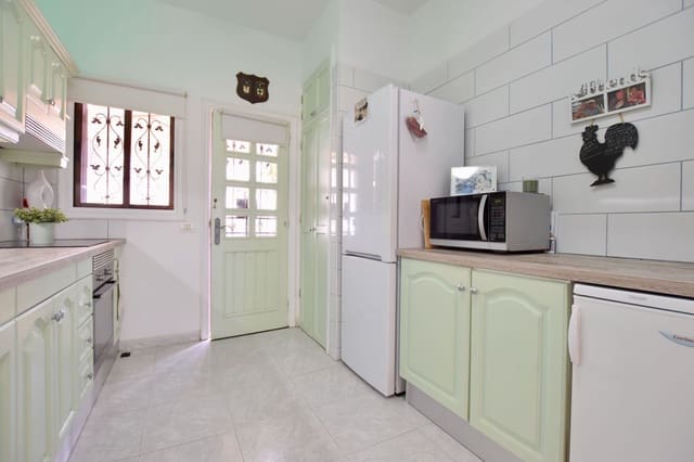 2 quarto Moradia Geminada para venda em Chayofa, Arona com piscina garagem - 340 000 € (Ref: 8847108)