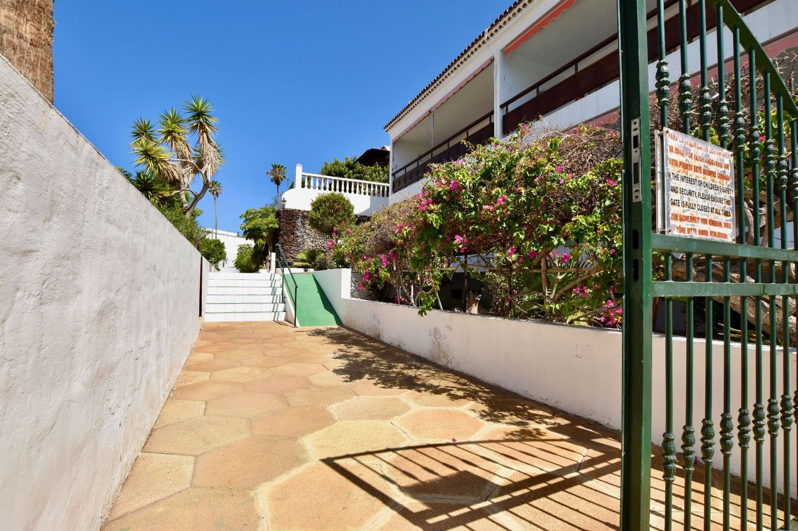 2 makuuhuone Huoneisto myytävänä paikassa Playa de las Americas mukana uima-altaan - 490 000 € (Ref: 9075712)