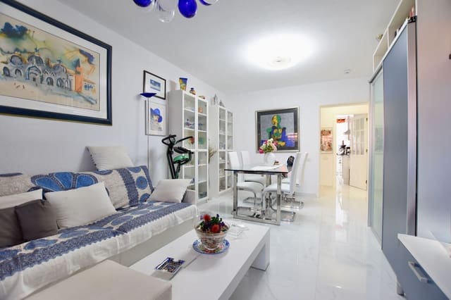 2 makuuhuone Huoneisto myytävänä paikassa Playa de las Americas, Arona mukana uima-altaan - 490 000 € (Ref: 9075712)