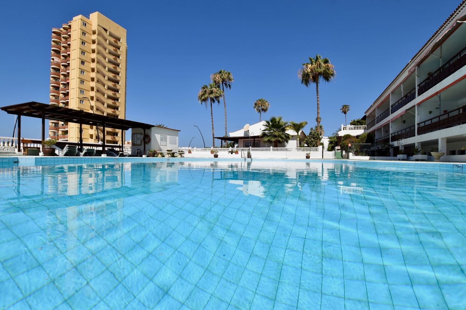 2 makuuhuone Huoneisto myytävänä paikassa Playa de las Americas mukana uima-altaan - 490 000 € (Ref: 9075712)