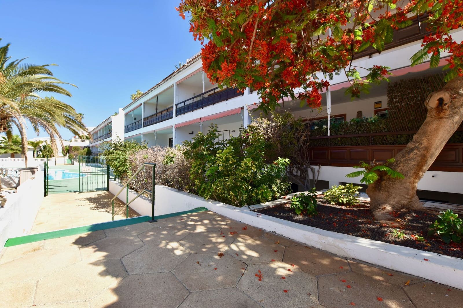 2 makuuhuone Huoneisto myytävänä paikassa Playa de las Americas mukana uima-altaan - 490 000 € (Ref: 9075712)