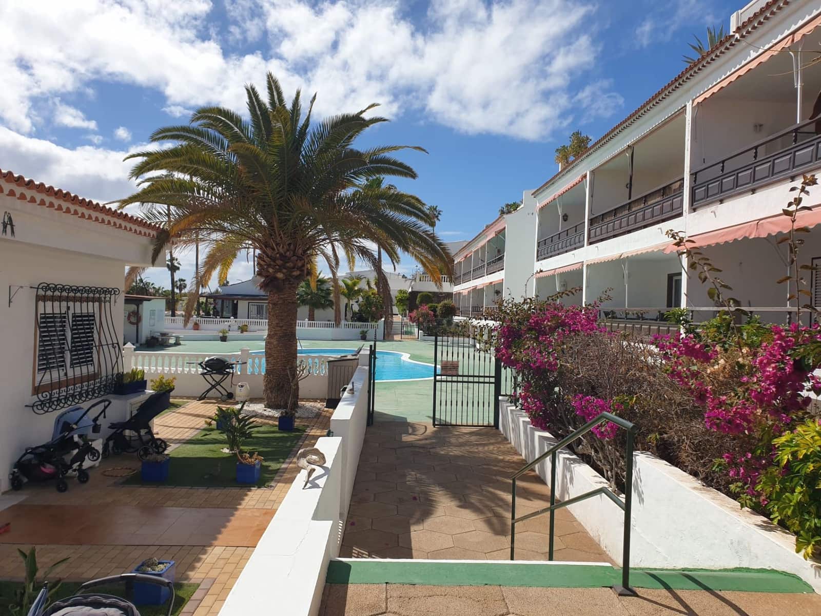 2 makuuhuone Huoneisto myytävänä paikassa Playa de las Americas mukana uima-altaan - 490 000 € (Ref: 9075712)