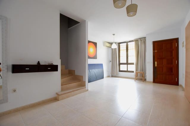 3 bedroom Villa for sale in Llano del Camello, San Miguel de Abona with pool garage - € 370,000 (Ref: 9084920)