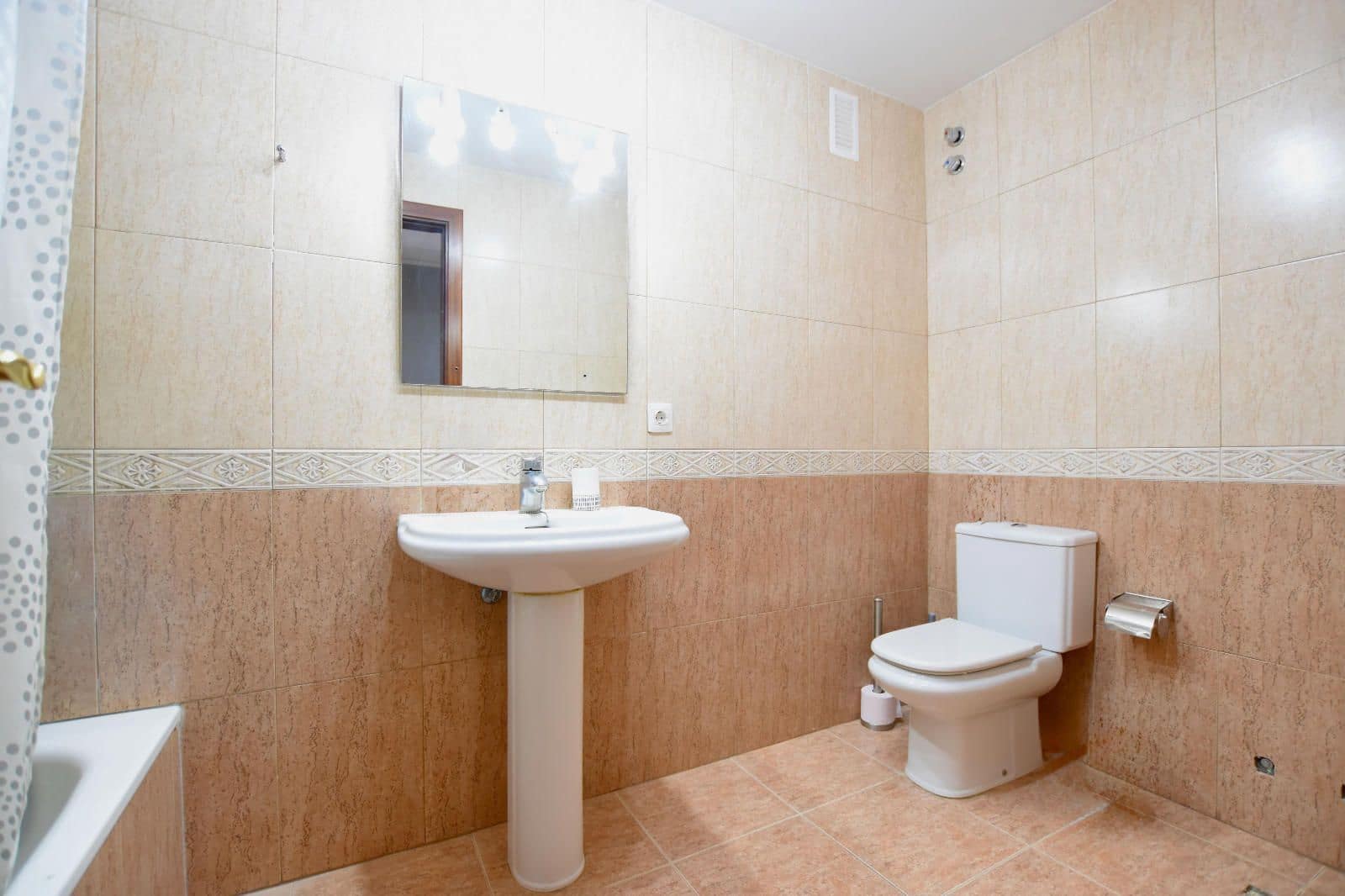 3 slaapkamer Villa te koop in Llano del Camello met zwembad garage - € 370.000 (Ref: 9084920)