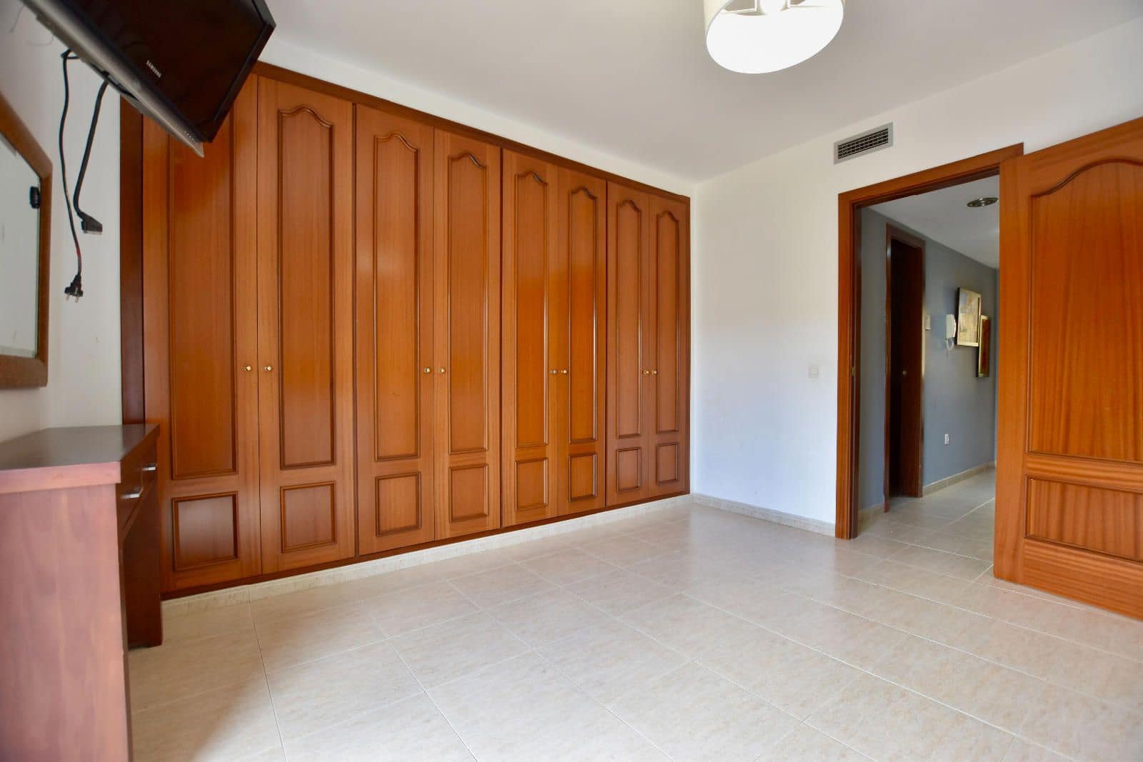 3 slaapkamer Villa te koop in Llano del Camello met zwembad garage - € 370.000 (Ref: 9084920)