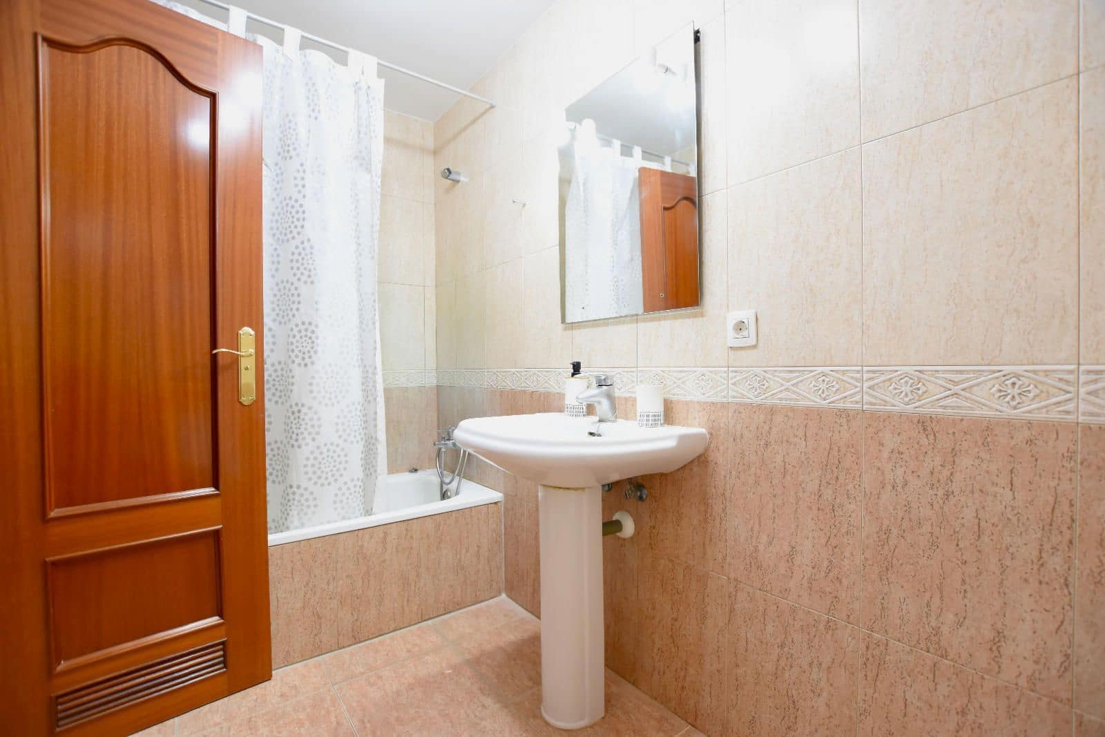 3 slaapkamer Villa te koop in Llano del Camello met zwembad garage - € 370.000 (Ref: 9084920)