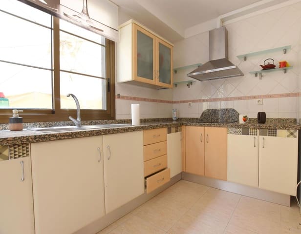 3 bedroom Villa for sale in Llano del Camello, San Miguel de Abona with pool garage - € 370,000 (Ref: 9084920)